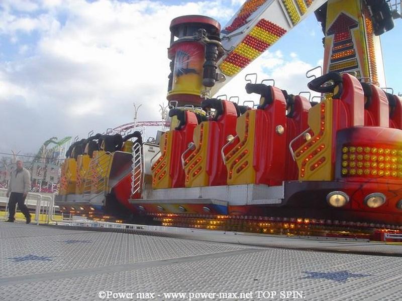 Paris-Foire-du-Trone-2006-30