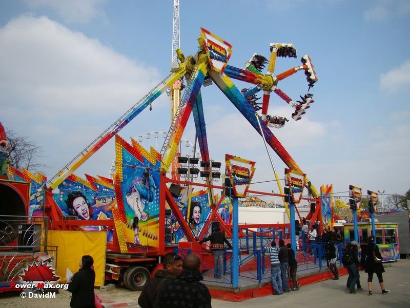 Paris-Foire-du-Trone-2009-186