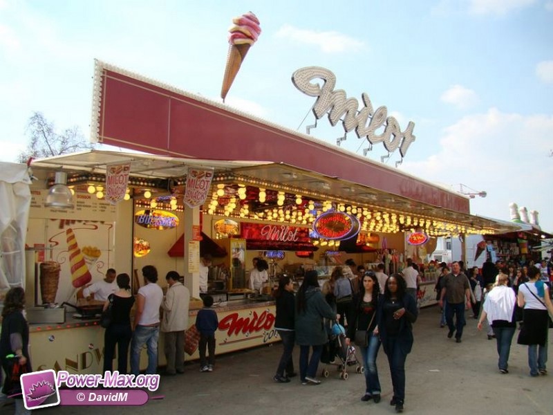 Paris-Foire-du-Trone-2010-183