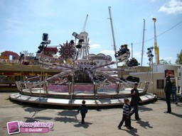 Paris-Foire-du-Trone-2010-89