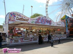 Paris-Foire-du-Trone-2010-90