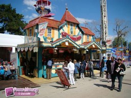Paris-Foire-du-Trone-2010-93
