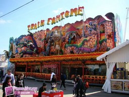 Paris-Foire-du-Trone-2010-94