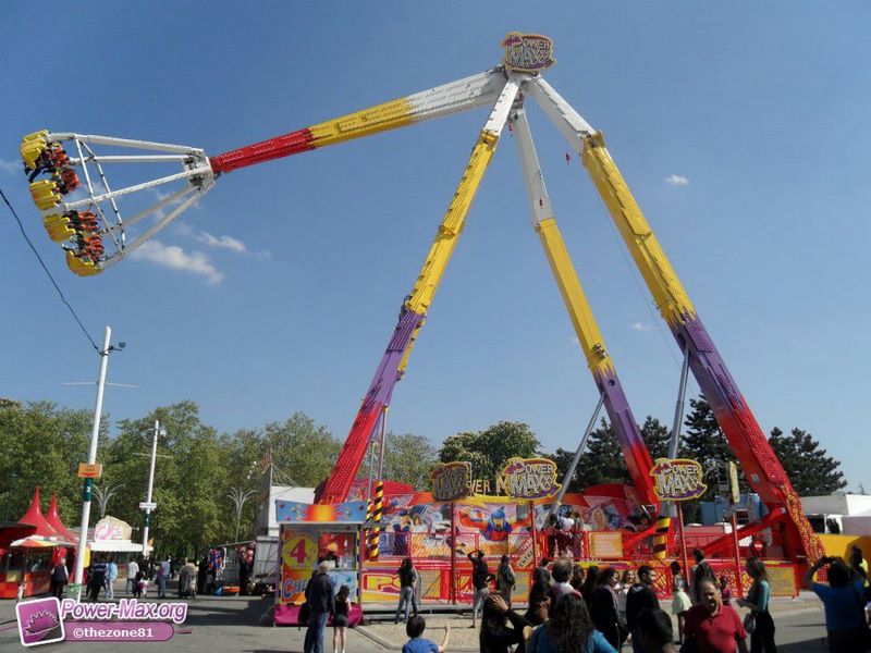 Paris-Foire-du-Trone-2011-118