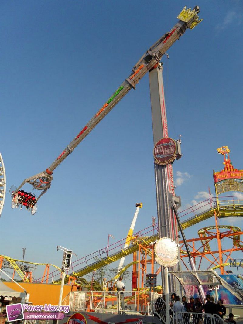 Paris-Foire-du-Trone-2011-42