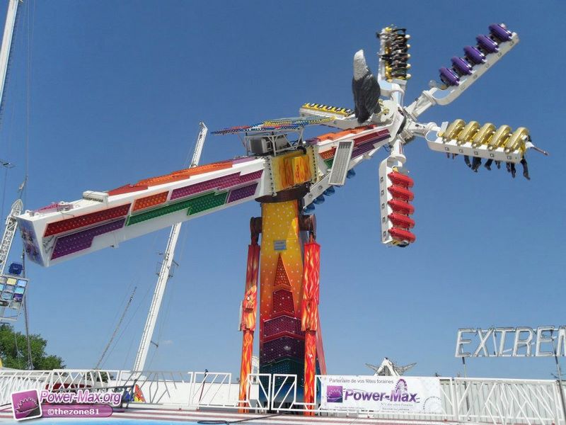 Paris-Foire-du-Trone-2011-45