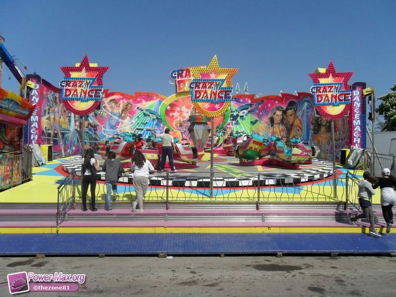 Paris-Foire-du-Trone-2011-47