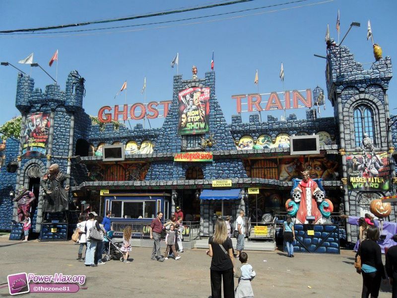 Paris-Foire-du-Trone-2011-56