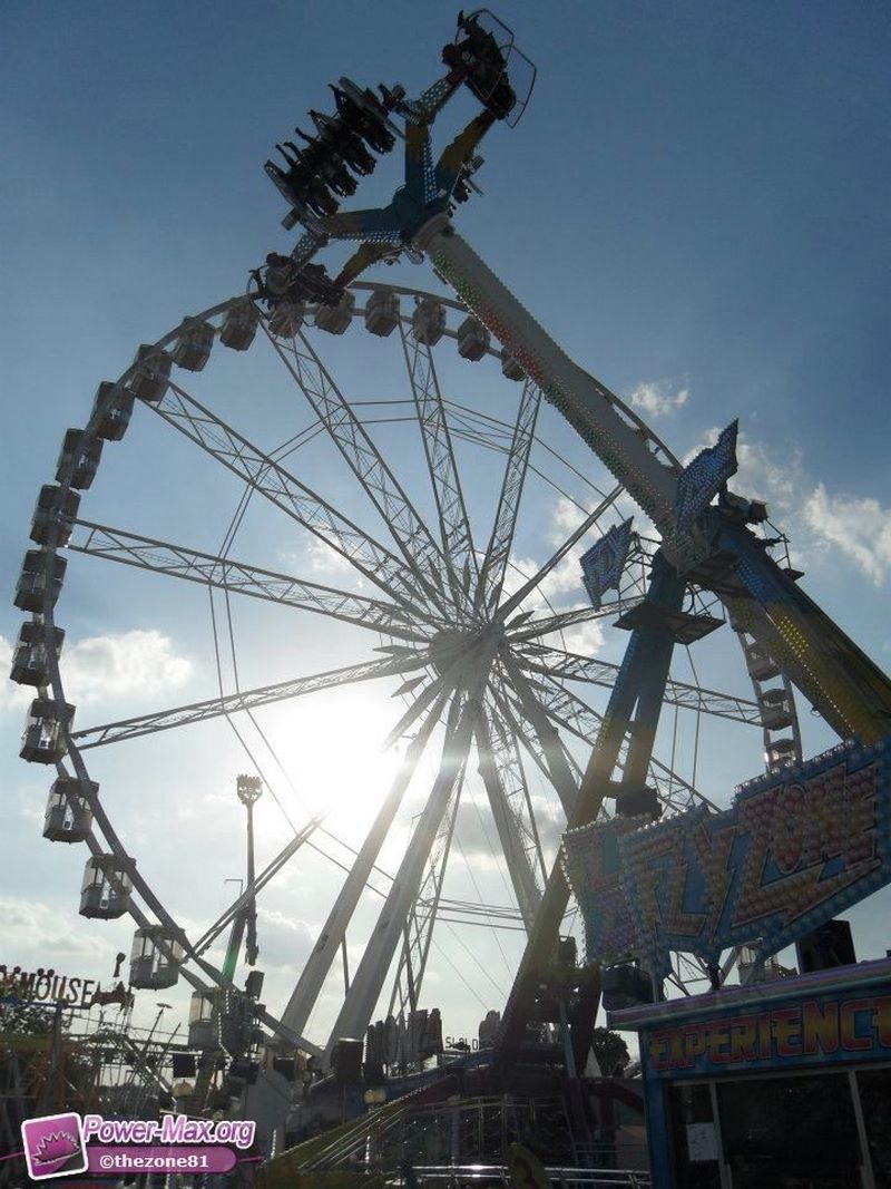 Paris-Foire-du-Trone-2011-71
