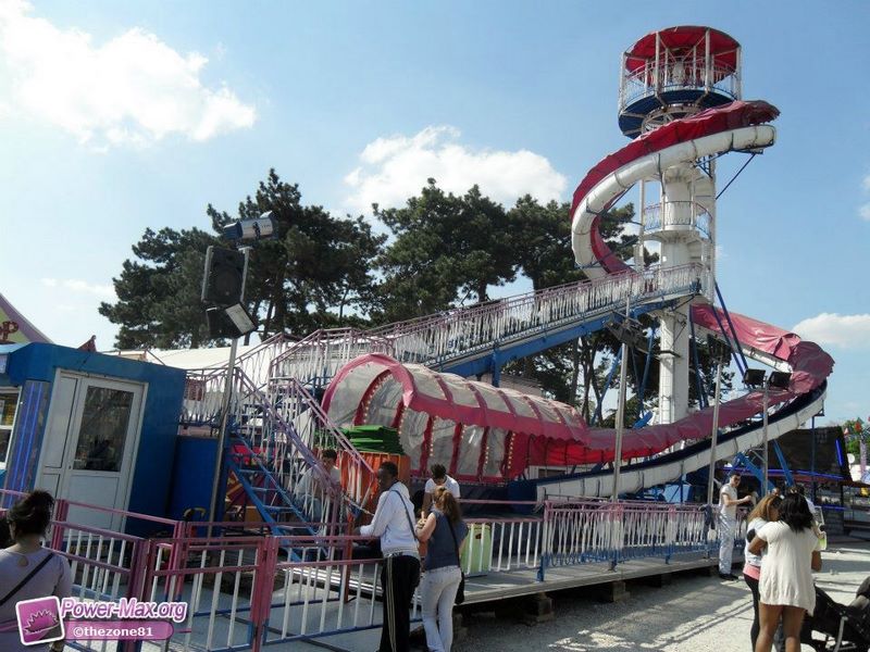 Paris-Foire-du-Trone-2011-94