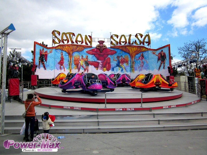 Paris-Foire-du-Trone-2012-24
