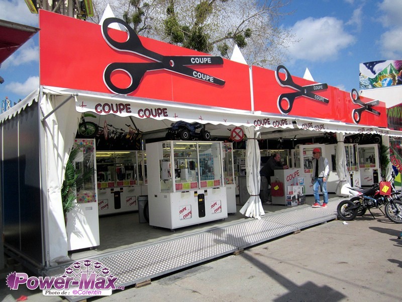 Paris-Foire-du-Trone-2012-25