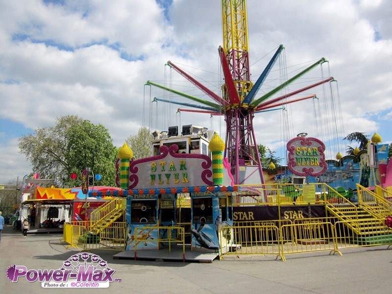 Paris-Foire-du-Trone-2012-32