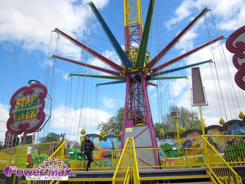 Paris-Foire-du-Trone-2012-39