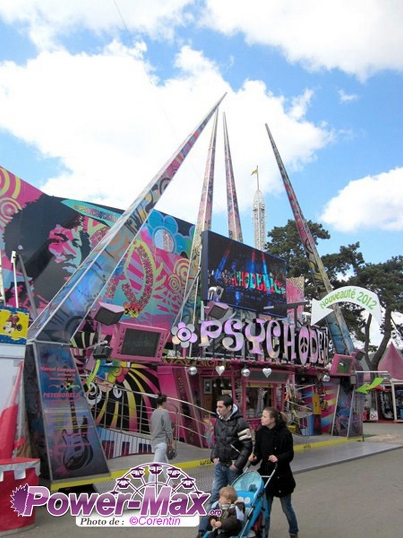 Paris-Foire-du-Trone-2012-43