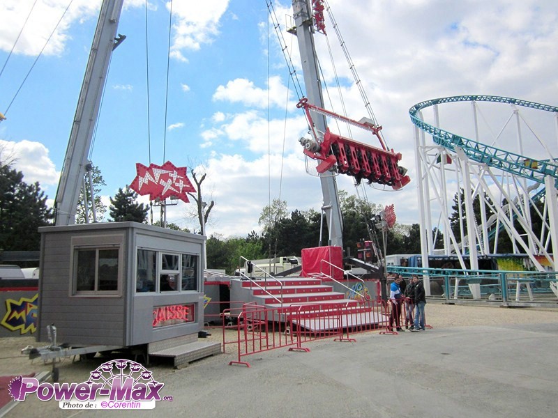 Paris-Foire-du-Trone-2012-46